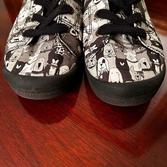 BOBS by Sketchers dog house sneakers - Picture 5 of 5